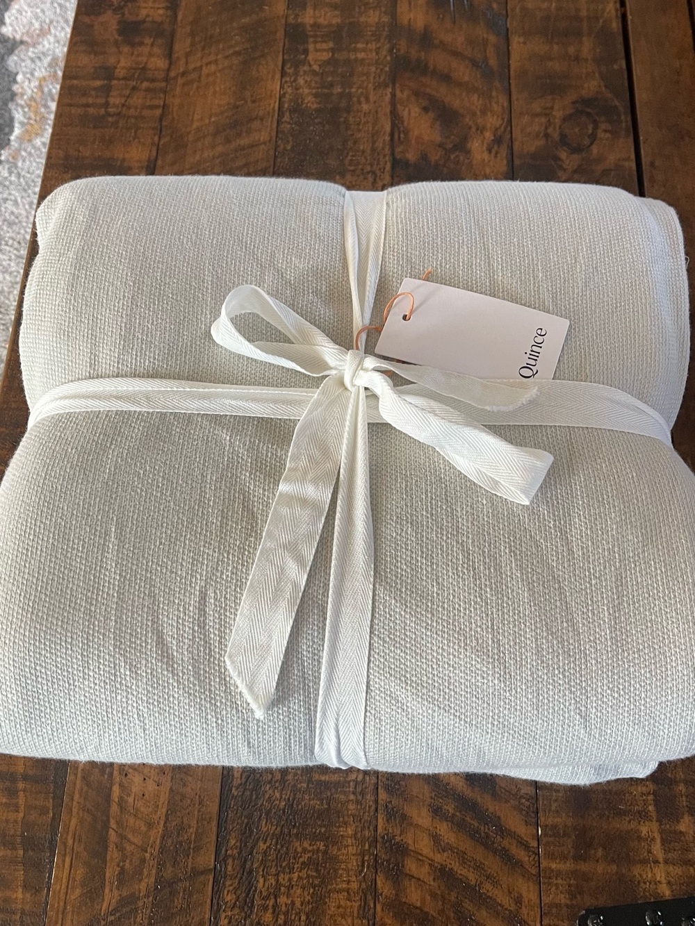 NWT Quince Luxury 100% Organic Cotton Bed Blanket, King/Cal (Silver)